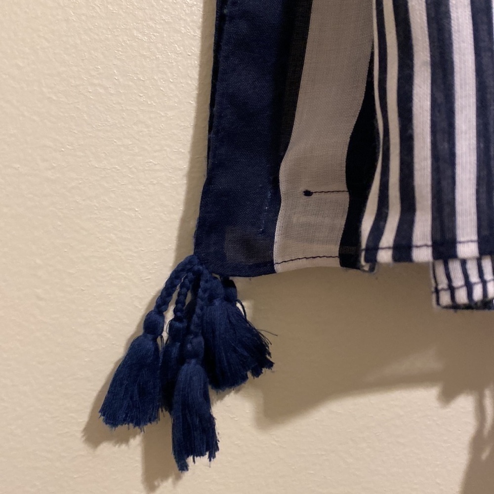 ABERCROMBIE and Fitch navy and white stripes scarf with tassels. 40”40” - Picture 3 of 6
